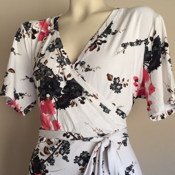 Floral dress Midi NWT - Picture 2 of 3